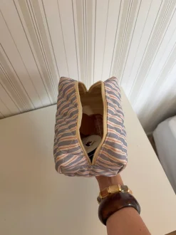 Honey lille toilettaske med striber - Blå/hvid/rød