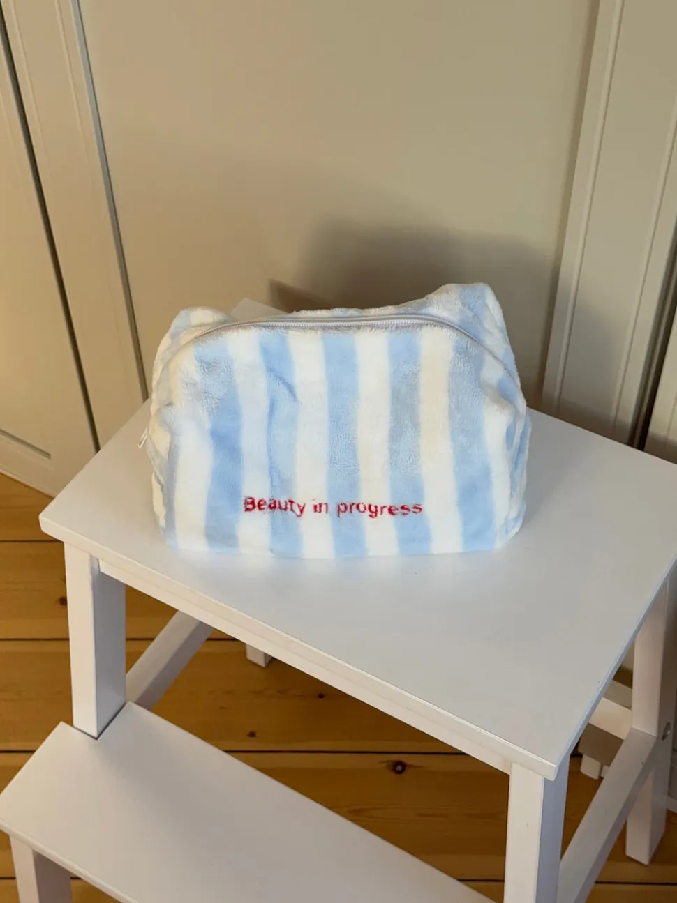 Honey lille toilettaske med striber - Hvid/blå