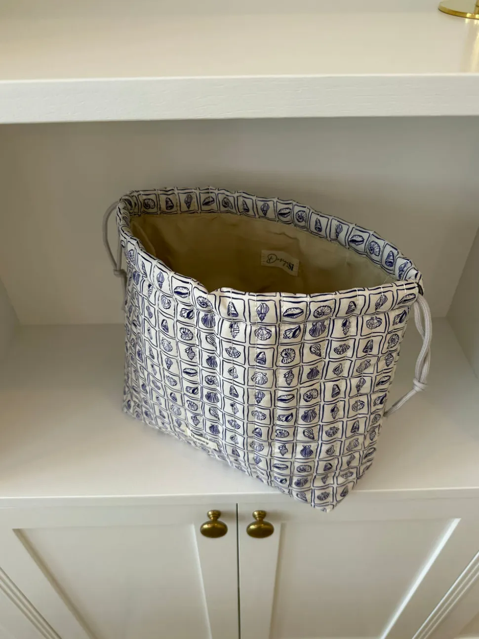 Honey stor toilettaske - Hvid med lilla konkylier
