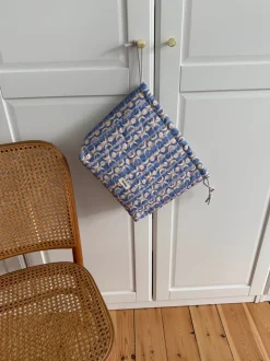 Honey toilettaske med sol og måneprint - Blå/gul