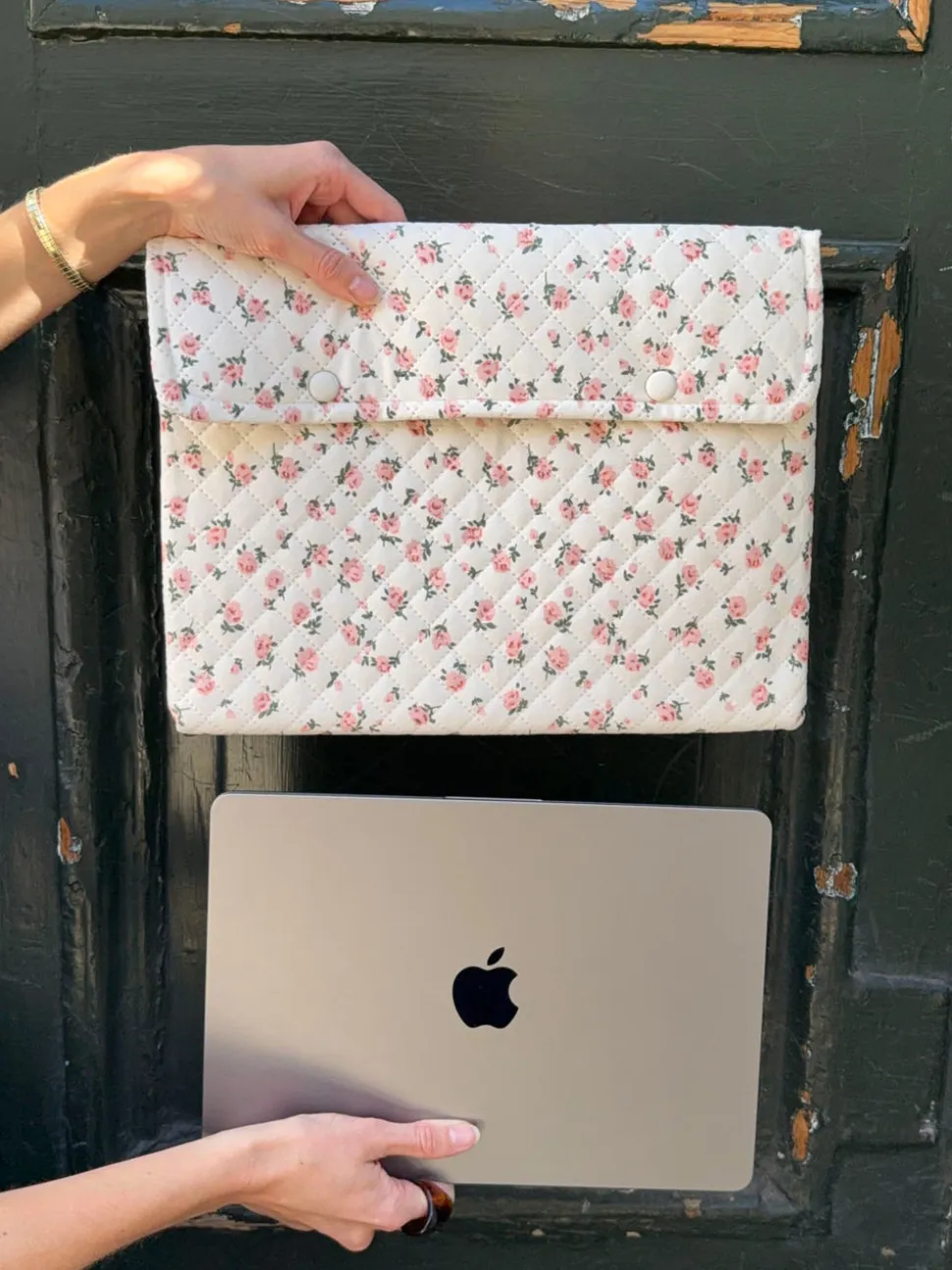 Hyld computer sleeve - Hvid med lyserøde blomster