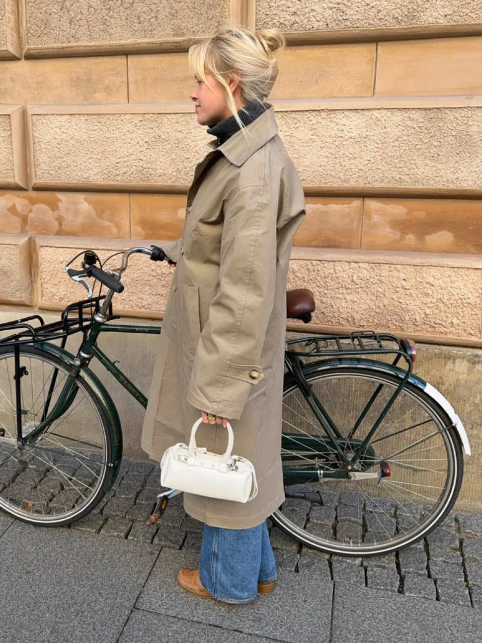 Ines håndtaske med spænde - Hvid