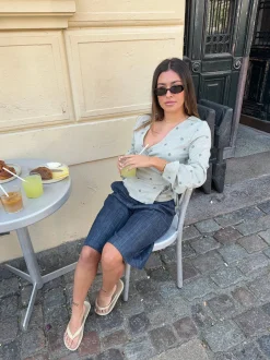 Isabeau bluse med bindedetalje - Kaki