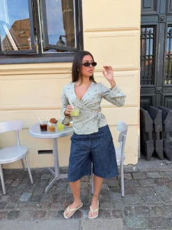 Isabeau bluse med bindedetalje - Kaki