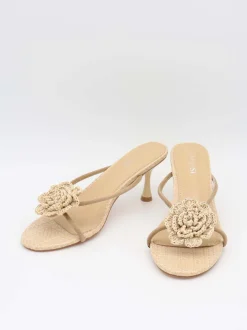 Jenna stiletter med flettet blomsterdetalje - Off white