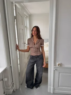 Kassandra figursyet skjorte med tern - Brun/hvid