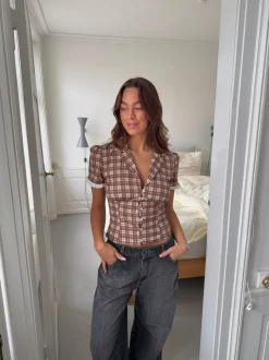 Kassandra figursyet skjorte med tern - Brun/hvid