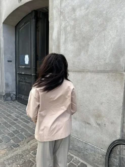 Katya kort trenchcoat - Beige