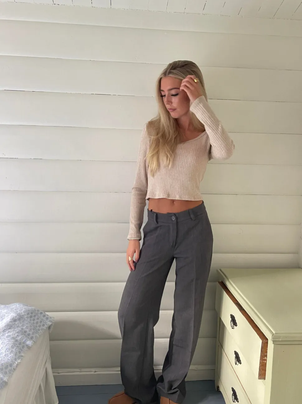 Kienna lavtaljede suitbukser - Grå