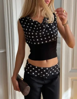 Kimmie top med polkaprikker - Sort/hvid