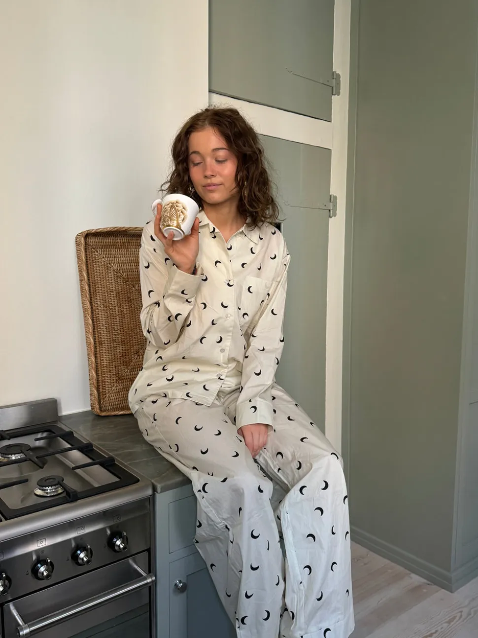 Kyla pyjamasskjorte med halvmåner - Beige