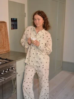 Kyla pyjamasskjorte med halvmåner - Beige