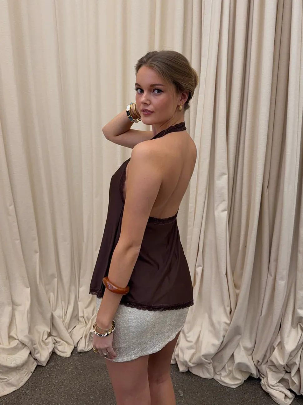 Laticha halterneck top med blonder - Brun