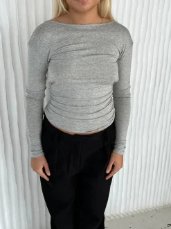 Leah bluse med åben ryg - Lysegrå