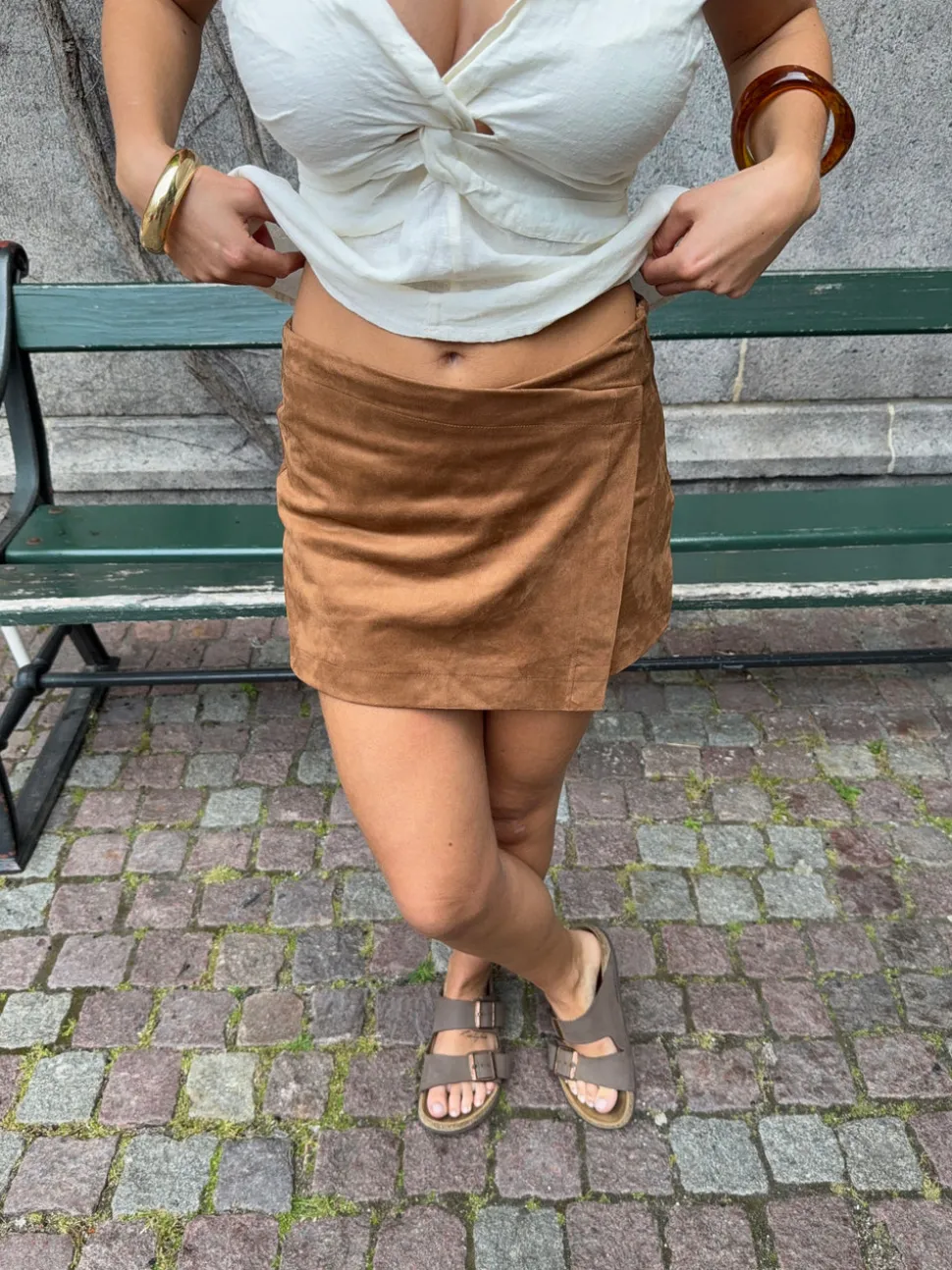 Lelia mininederdel i ruskind - Brun