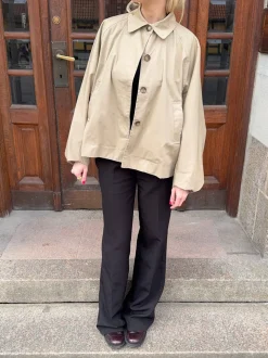 Lenaya jakke med denimryg - Beige
