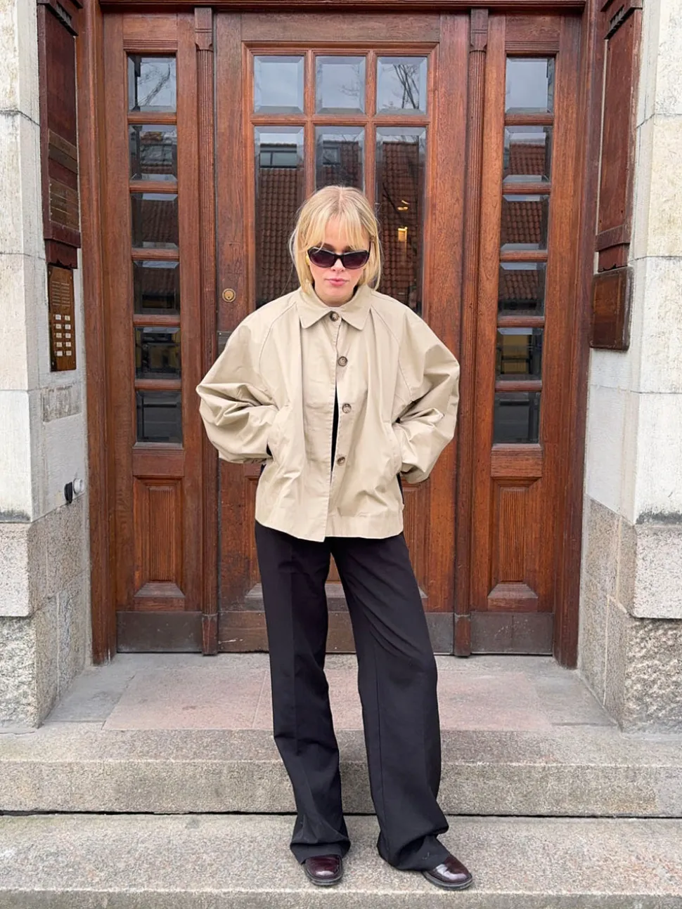 Lenaya jakke med denimryg - Beige