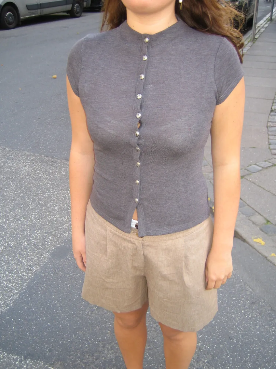 Leonie top med knapper - Grå