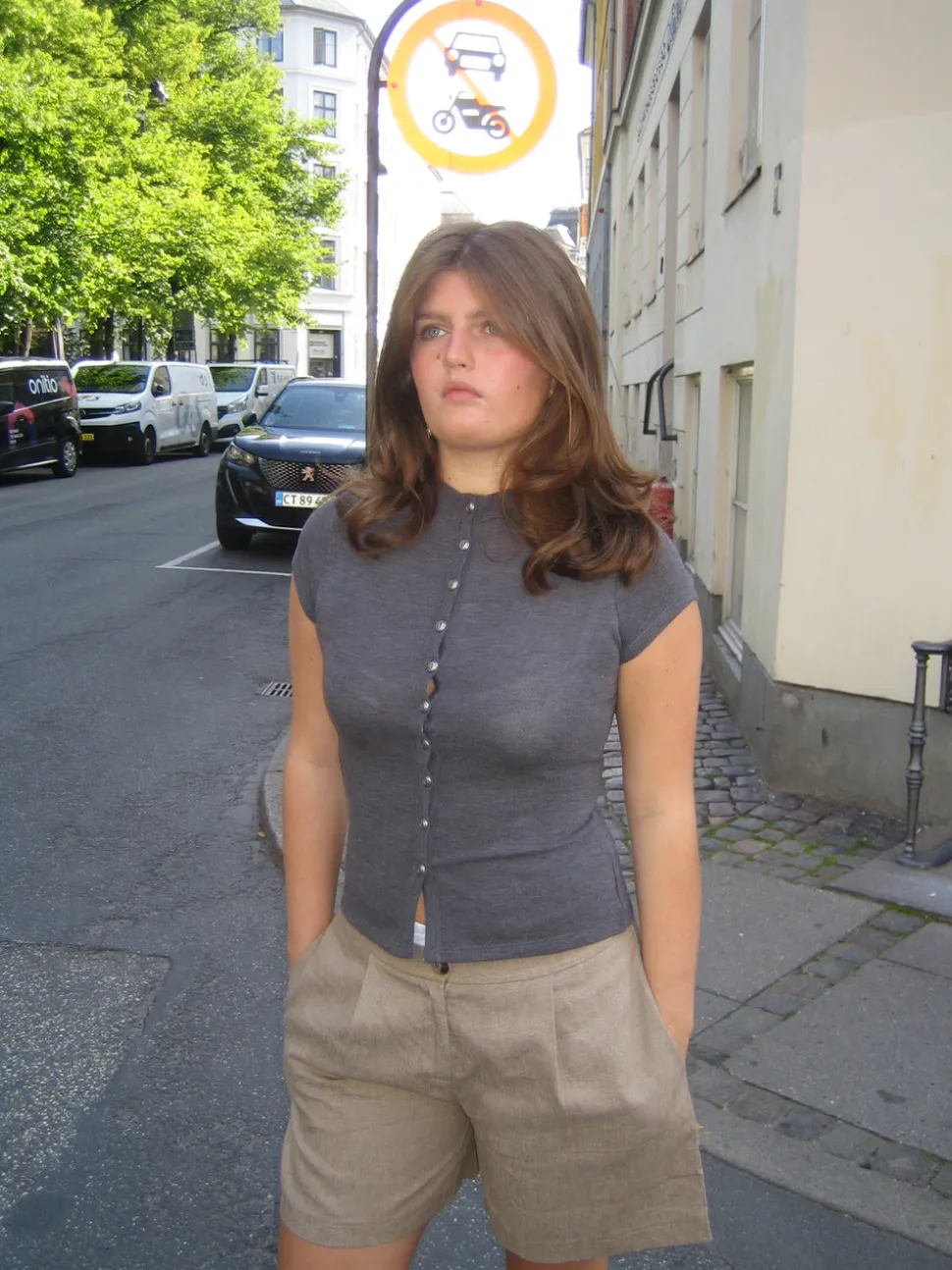 Leonie top med knapper - Grå