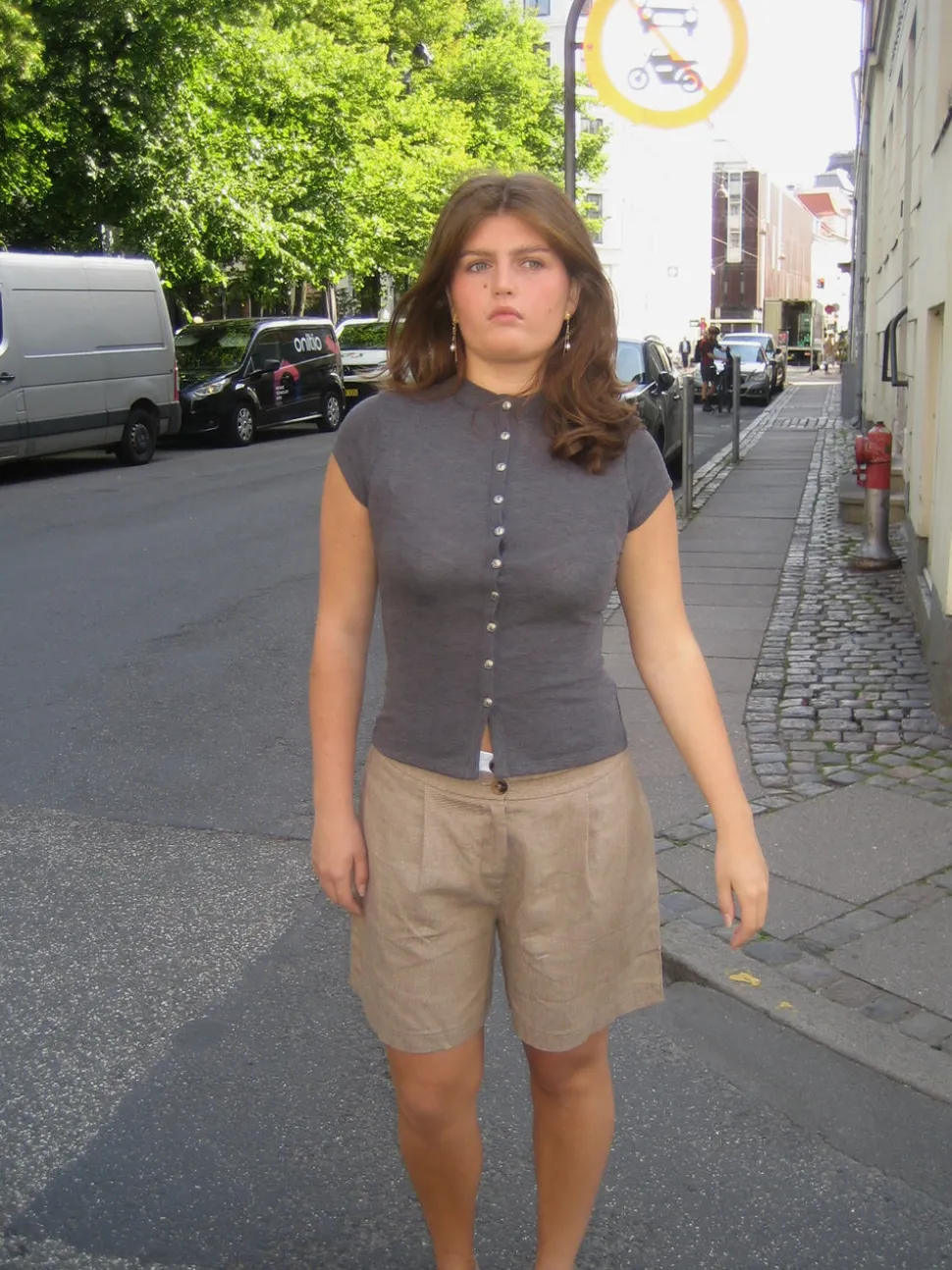 Leonie top med knapper - Grå