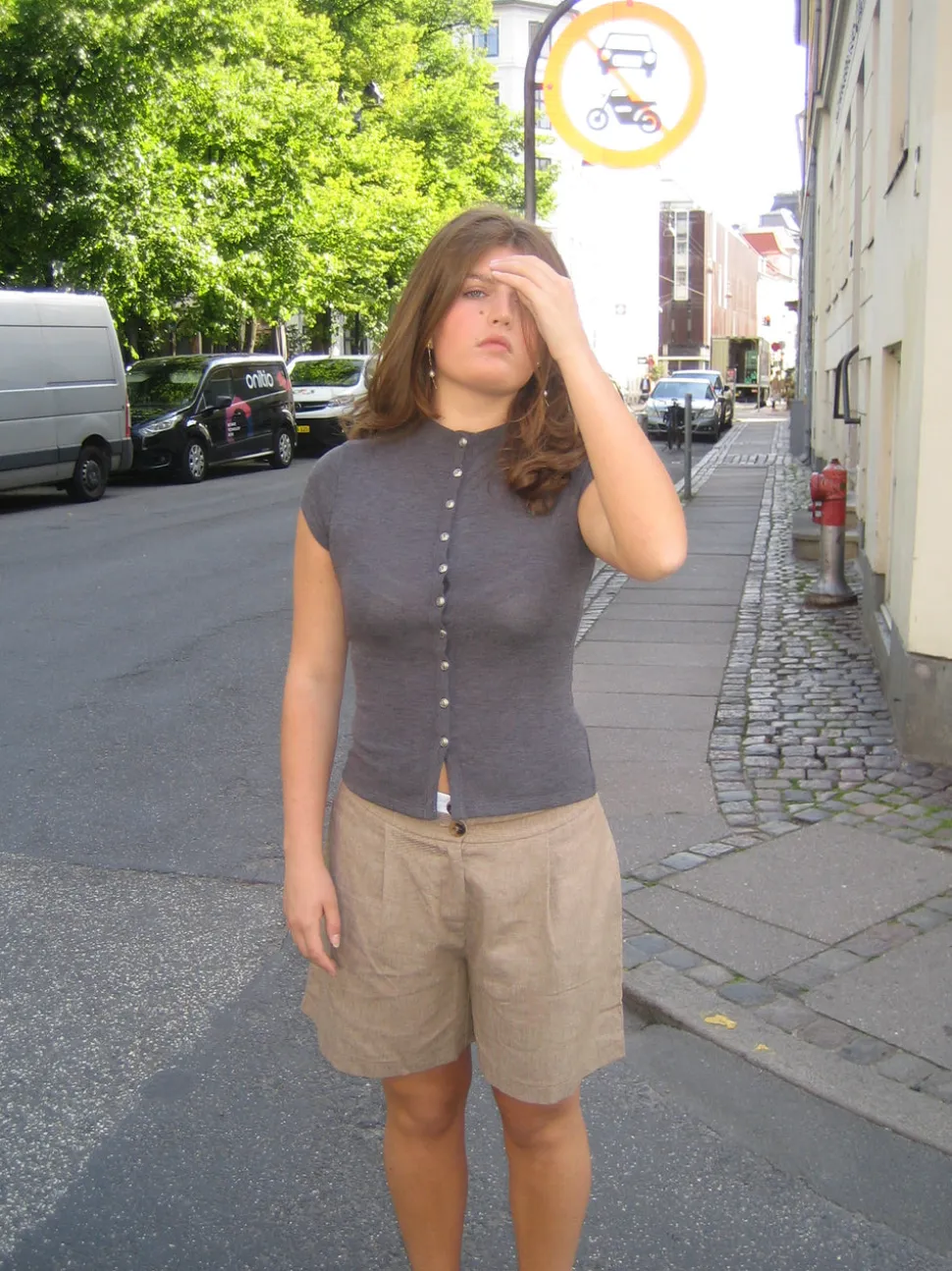 Leonie top med knapper - Grå