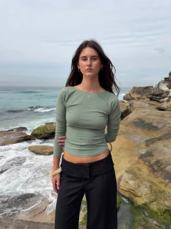 Lila bluse med åben ryg - Grøn