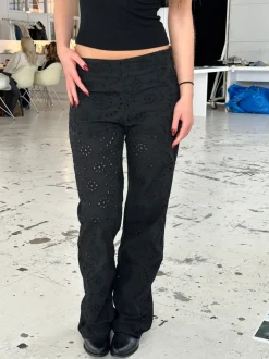 Lilia bukser i broderie anglaise - Sort