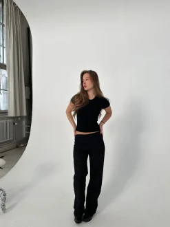 Lilia bukser i broderie anglaise - Sort
