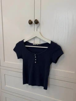 Lilian t-shirt med knapper - Navy