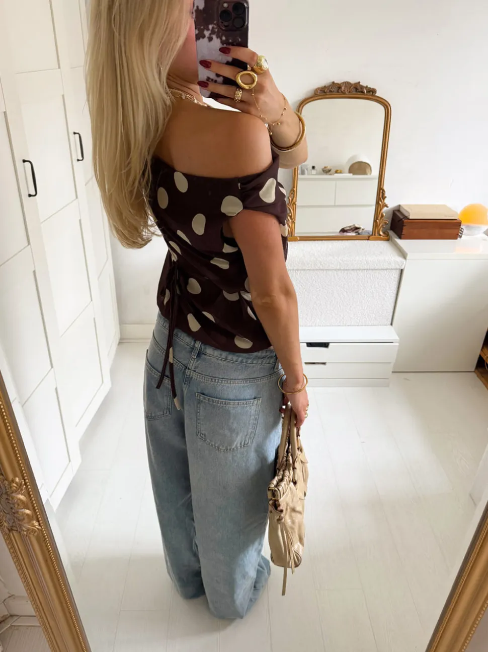 Lily top med polkaprikker - Brun/gul