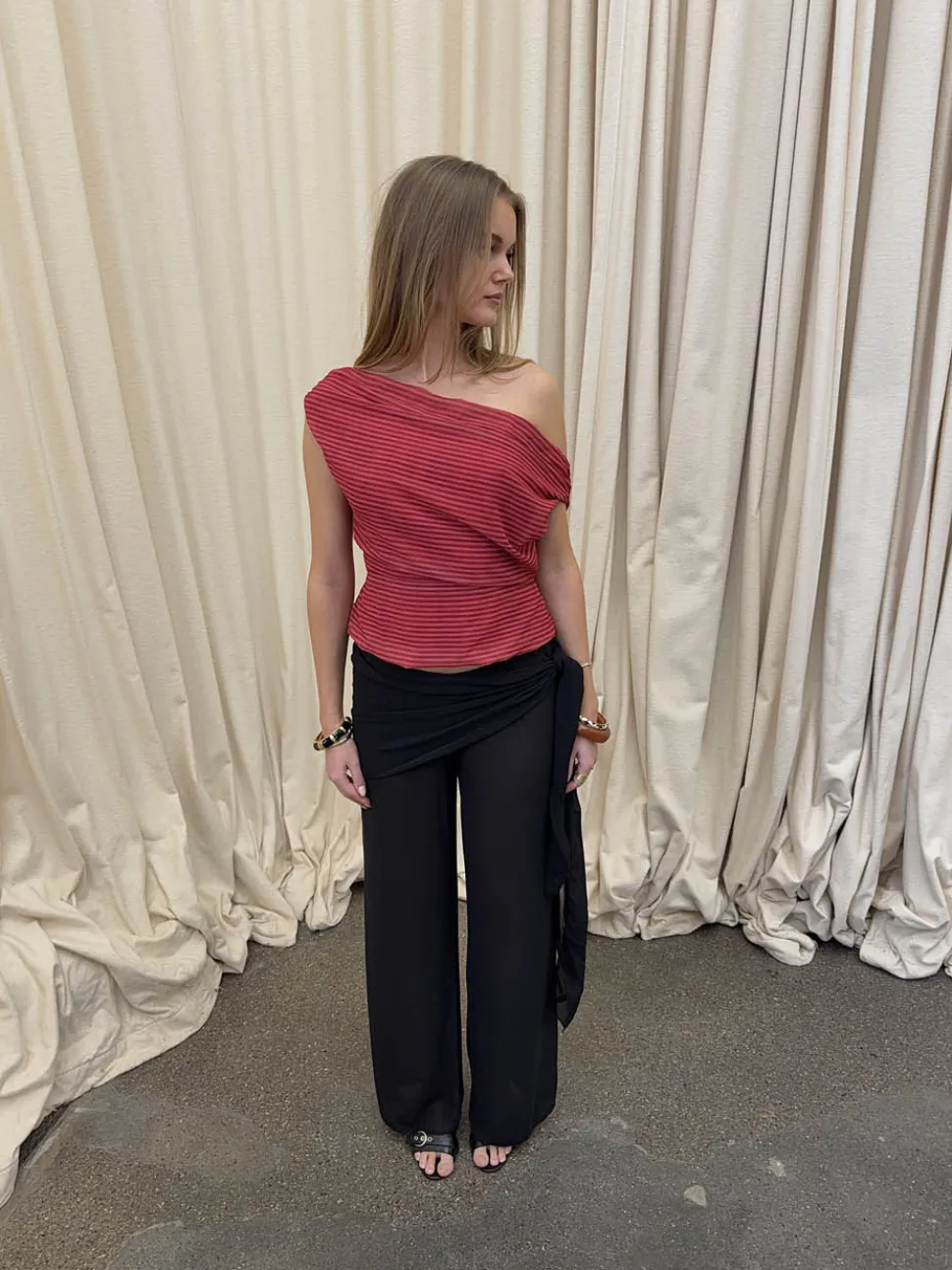 Lily top med striber - rød/bordeaux