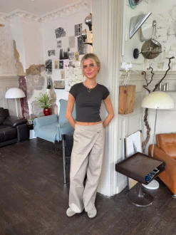 Lilyena bukser med asymmetrisk omslag - Beige