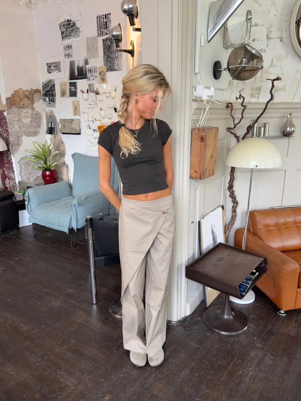Lilyena bukser med asymmetrisk omslag - Beige
