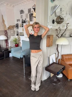 Lilyena bukser med asymmetrisk omslag - Beige
