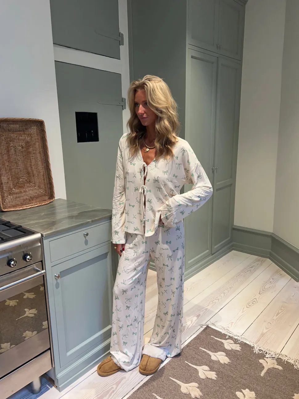 Linnea pyjamasbluse med sløjfer - Off white
