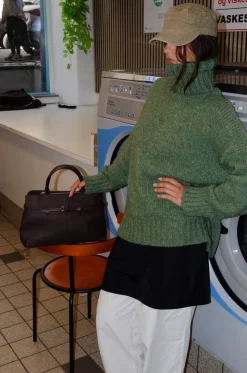 Lou stor håndtaske med bindedetalje - Brun