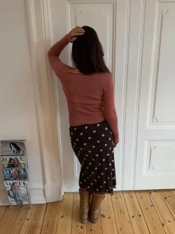 Lova figursyet striktrøje - Rosa