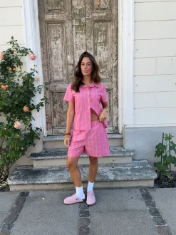 Luliana kortærmet skjorte med striber - Pink/hvid/sort