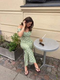 Luna kjole med polkaprikker - Grøn/hvid