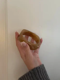 Lykke chunky armbånd - Mørk karamel