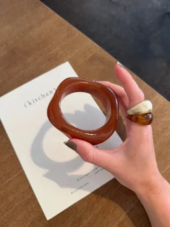 Lykke chunky armbånd - Mørk karamel