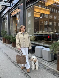 Lyra taske med nitter - Brun