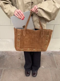 Lyra taske med nitter - Karamelfarvet