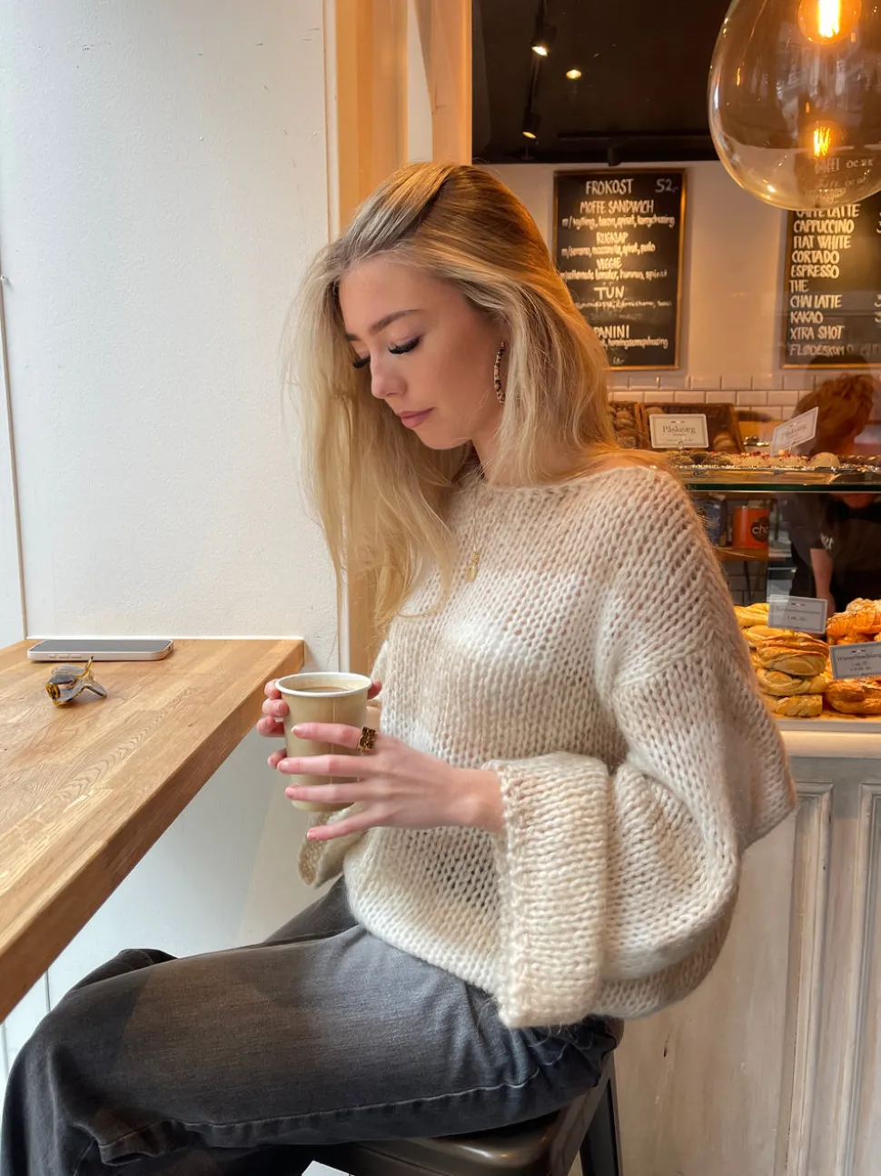 Manda stribet strik - Beige/hvid