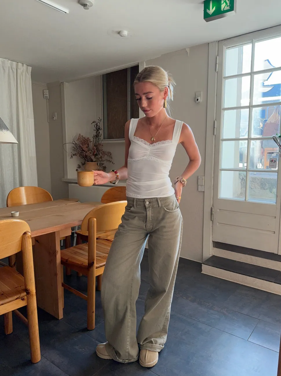 Mandaline tanktop med blondetaljer - Hvid