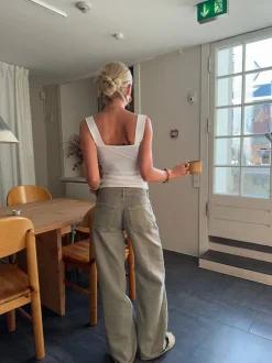 Mandaline tanktop med blondetaljer - Hvid