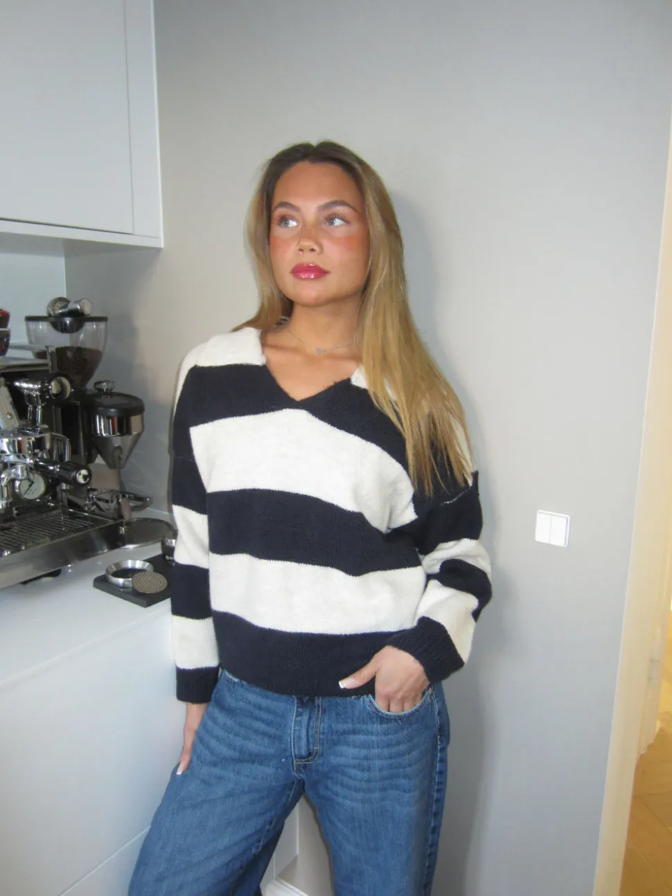 Margoth strikpolo med striber - Hvid/navy