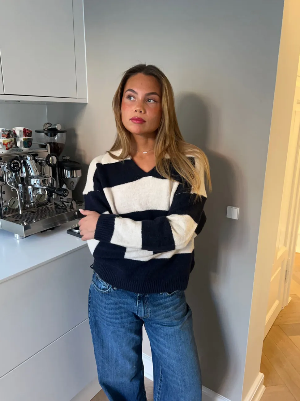 Margoth strikpolo med striber - Hvid/navy