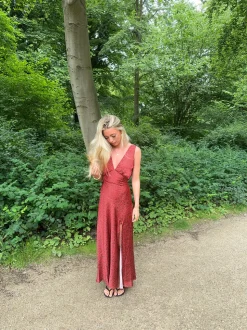 Marielle kjole med blomster - Sort/rød