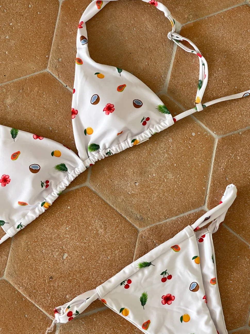 Marietta bikini med frugter - Hvid